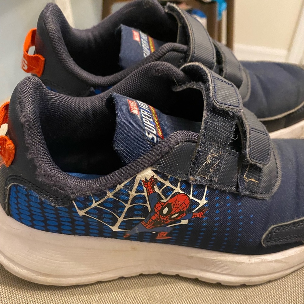 Addidas Spider-Man kids sneakers sz 2